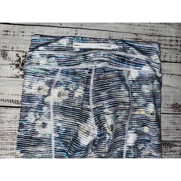 Lululemon Inspire Crop II Size 6 FGRT Striped Full On Luxtreme Medium Rise - Picture 6 of 7